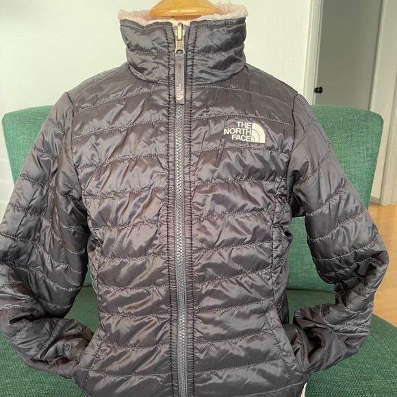 The North Face Reversible Kids Girls Jacket - Picture 1 of 8